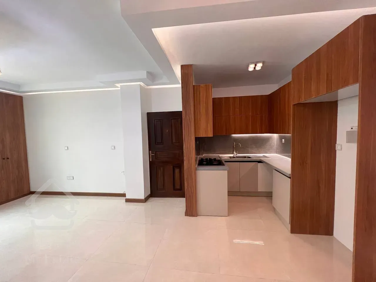 فروش آپارتمان ۶۲متری یک خوابه در سازمان برنامه جنوبی