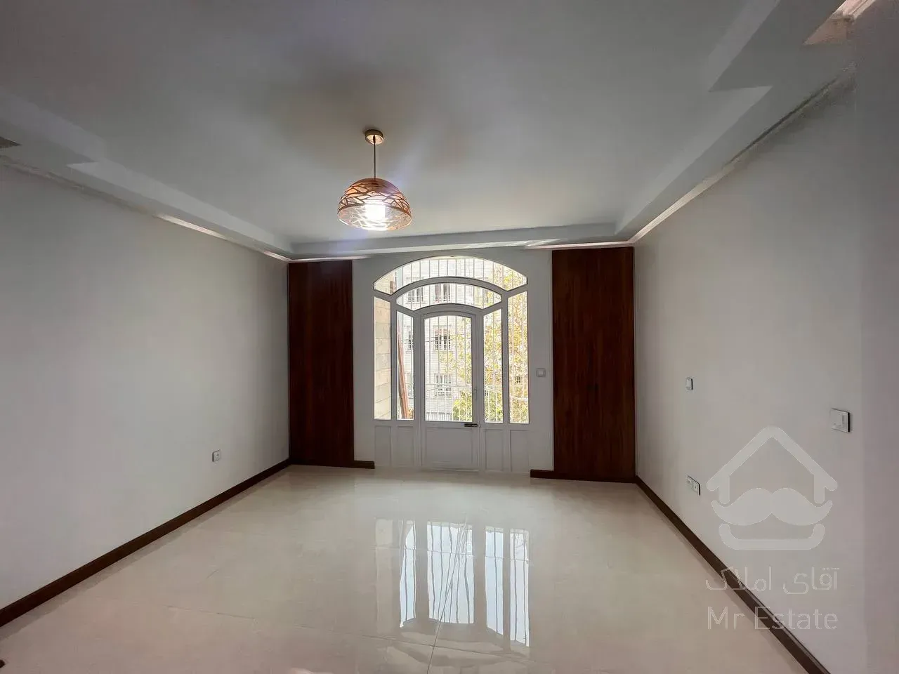 فروش آپارتمان ۶۵ متری یک خوابه سالن پرده خور در اباذر