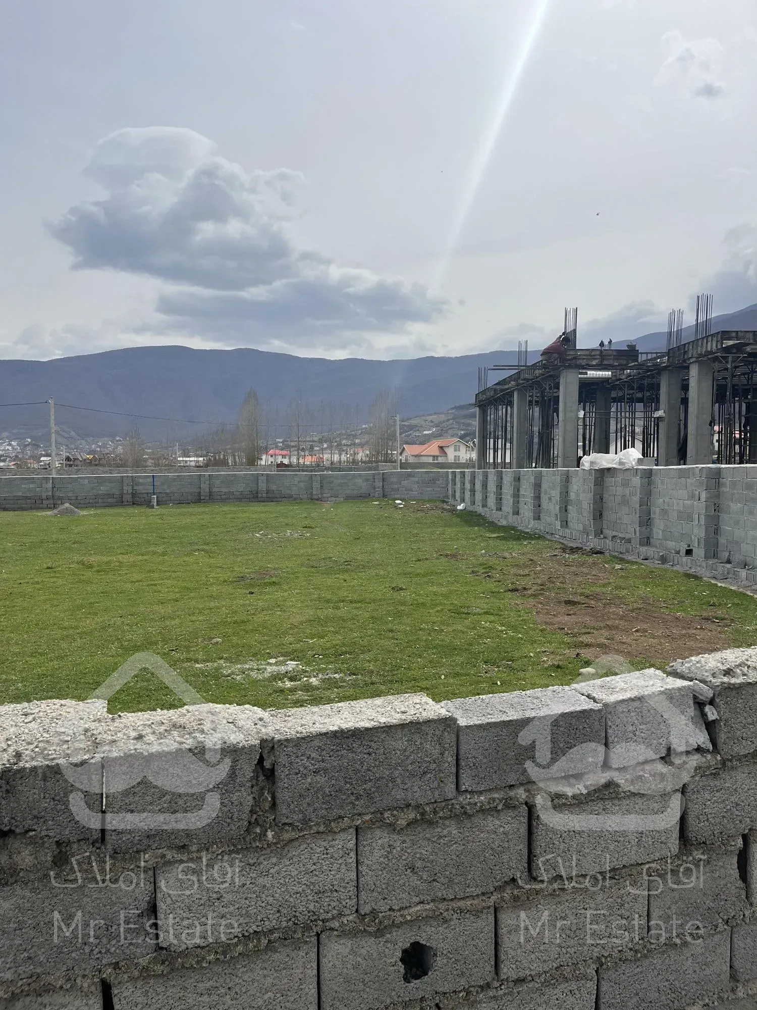 زمین کلاردشت ۴۰۴متری