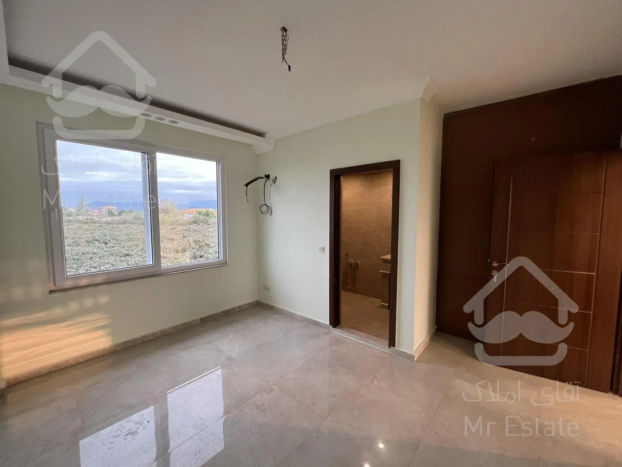 خرید ویلا نوساز شمال سه خواب ۲۶۵ متر شهرکی عباس آباد