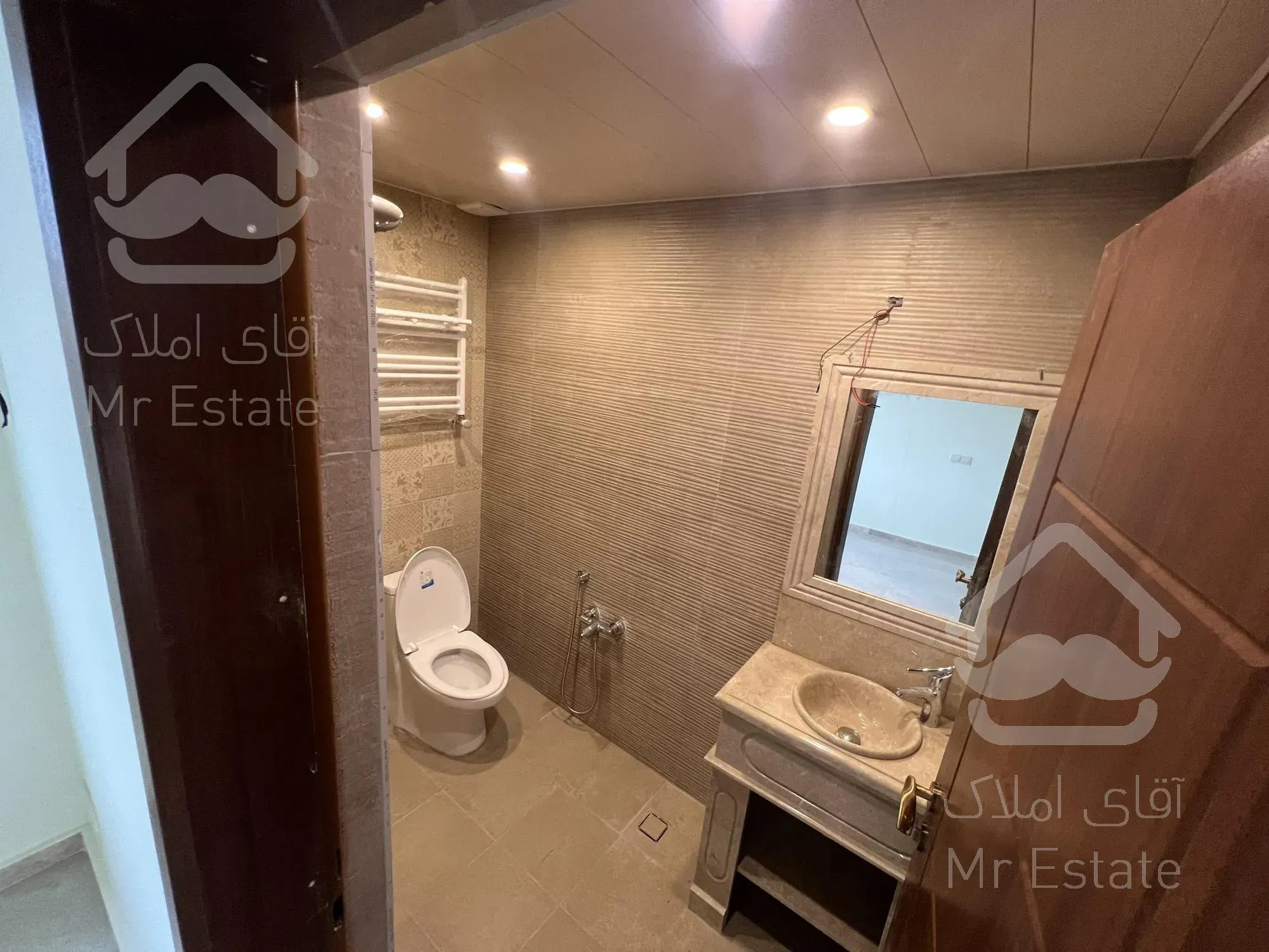 خرید ویلا نوساز شمال سه خواب ۲۶۵ متر شهرکی عباس آباد