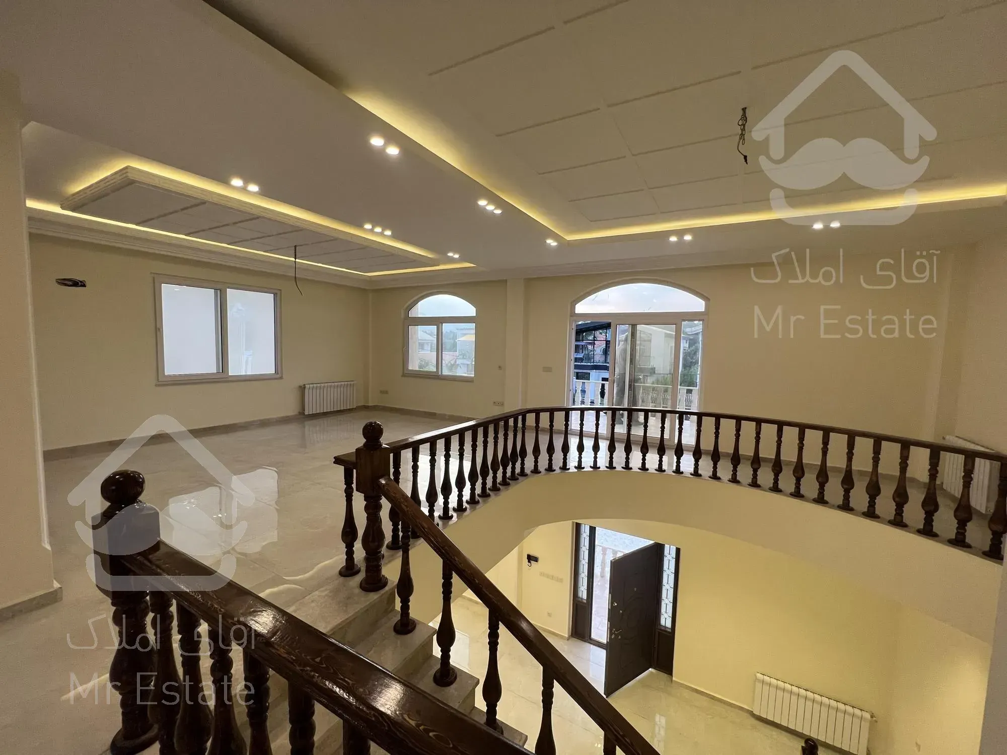 خرید ویلا نوساز شمال سه خواب ۲۶۵ متر شهرکی عباس آباد