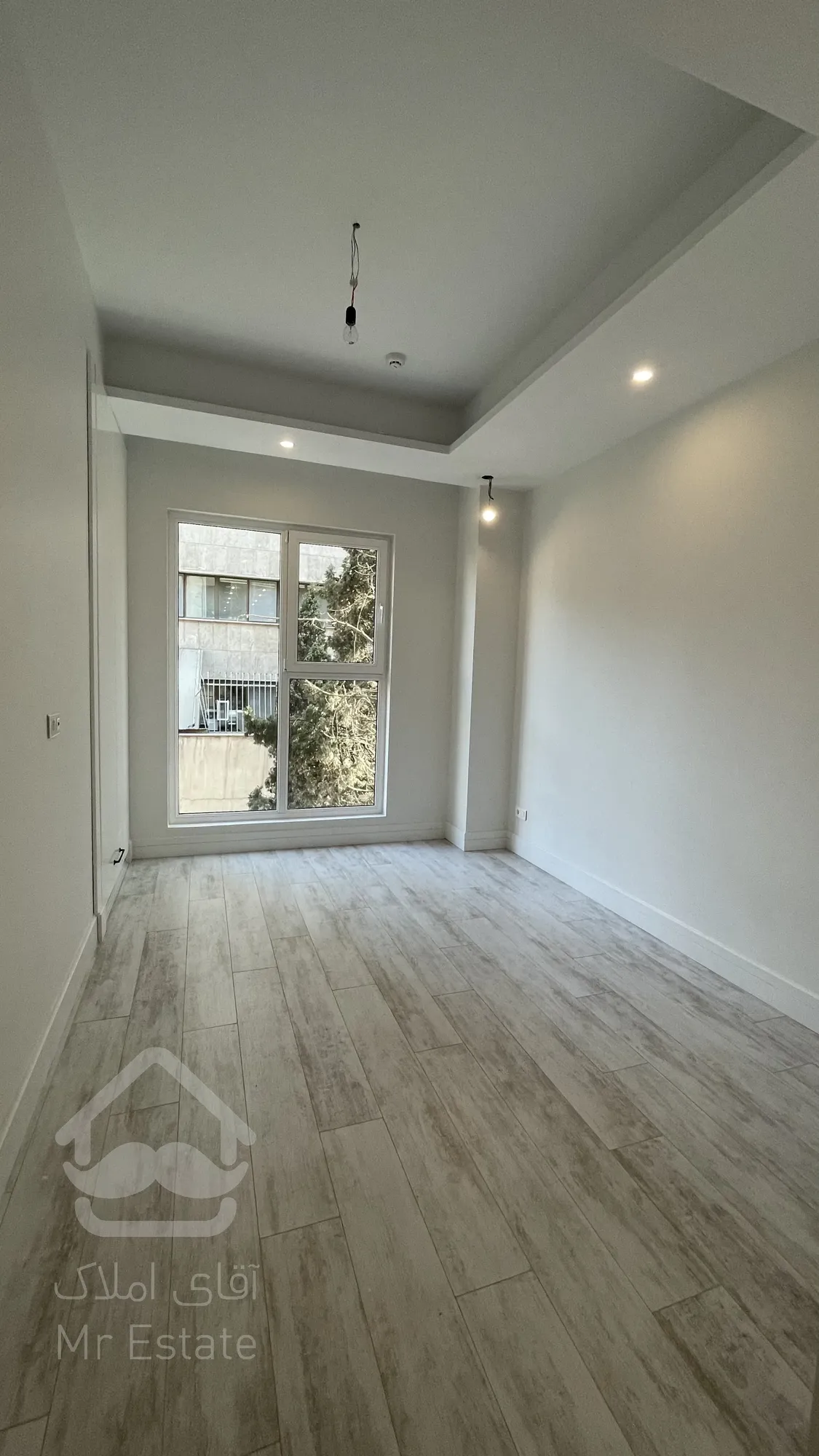 آپارتمان ۱۳۵متری ۳خوابه میرداماد ۲پارکینگ ارزنده