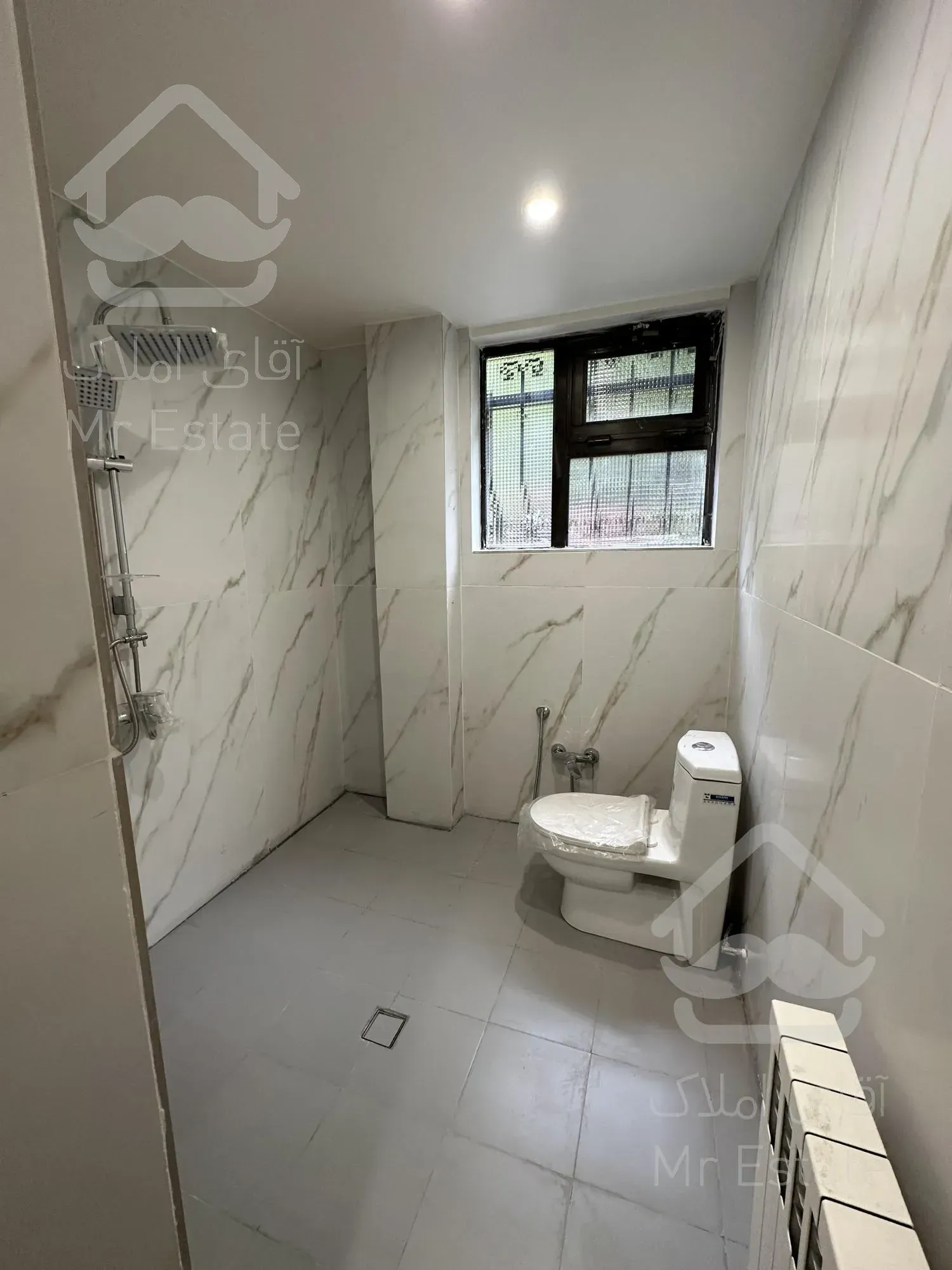 دروس ۲۶۰ متر ۳ خواب نوسازی شده