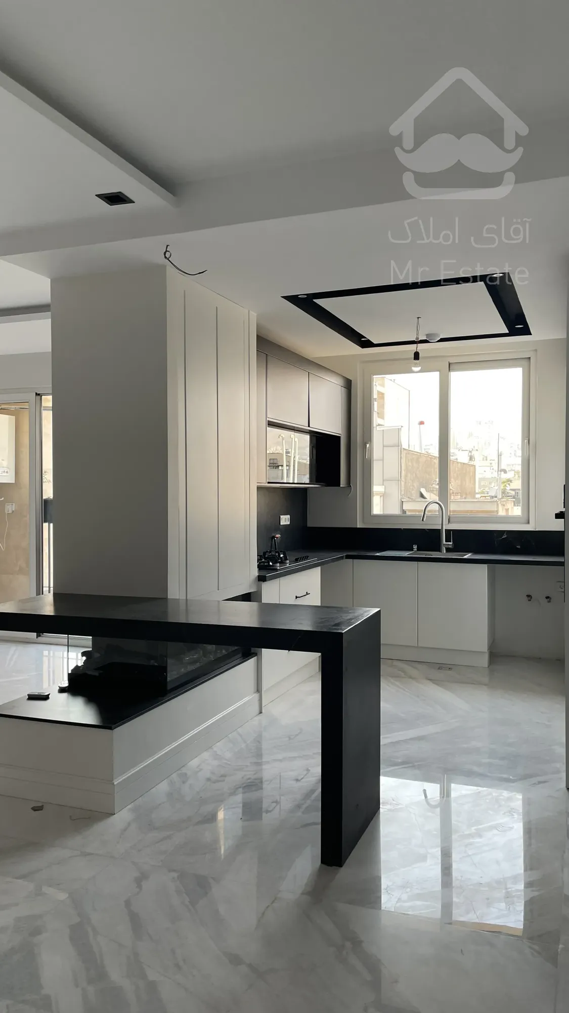 آپارتمان ۱۳۵متری ۳خوابه میرداماد ۲پارکینگ ارزنده