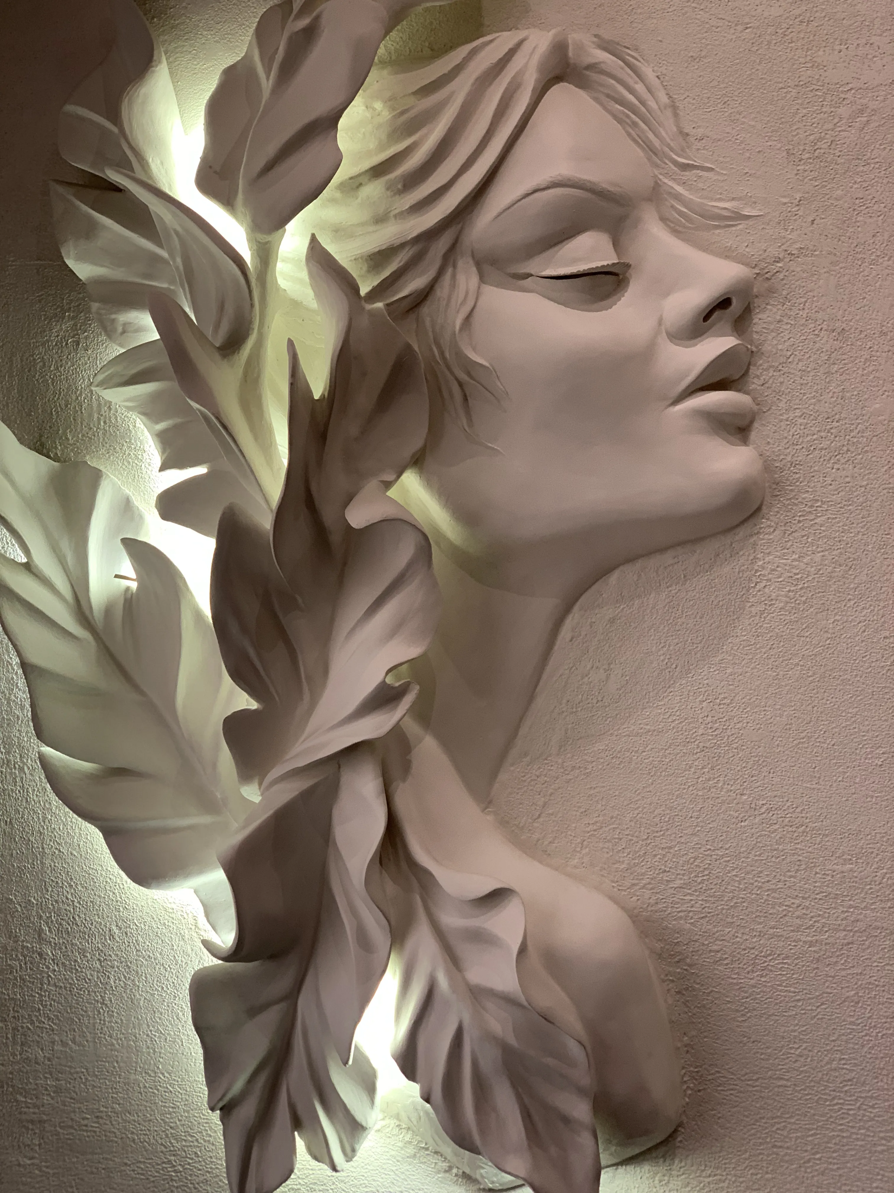 پیش فروش واحد 125 متری دو خواب در رونیکا پالاس دردشت با شرایط پرداخت اقساطی