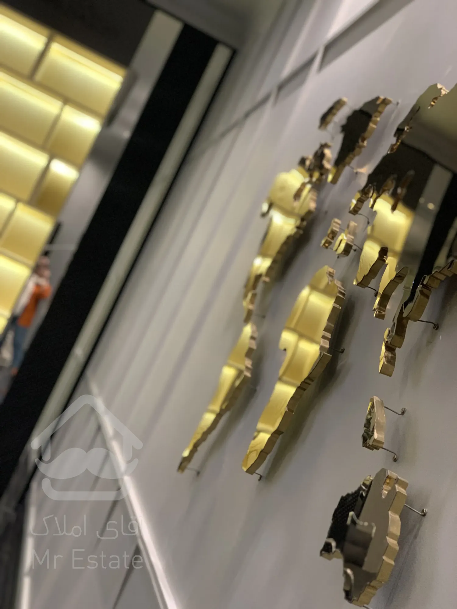 پیش فروش واحد 129 متری دو خواب در رونیکا پالاس دردشت در منطقه 8