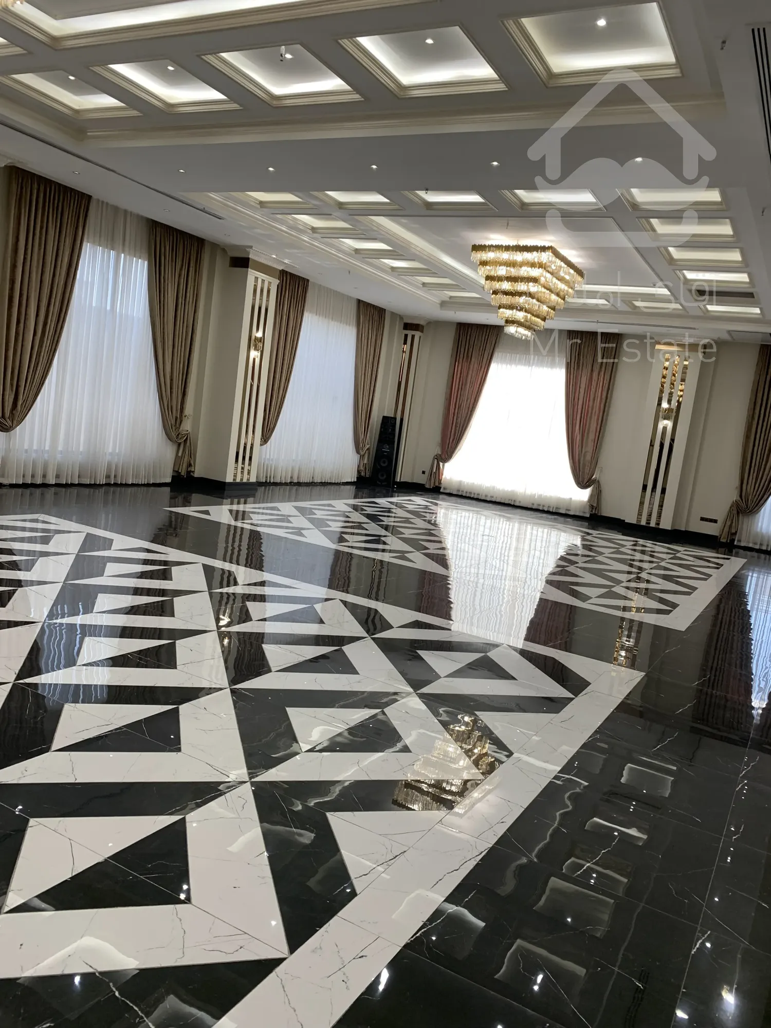 پیش فروش واحد 125 متری دو خواب در رونیکا پالاس دردشت