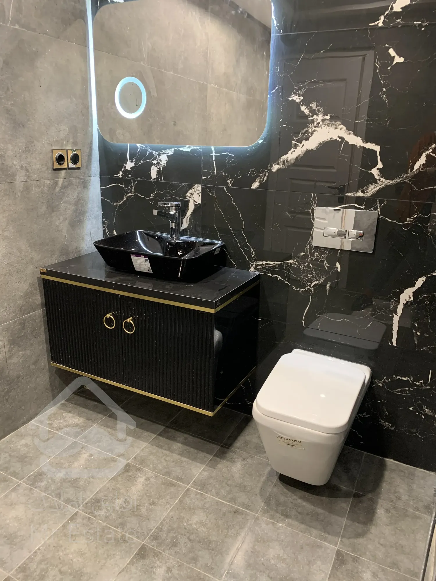 پیش فروش واحد 125 متری لاکچری در طبقه 25 ام رونیکا پالاس دردشت