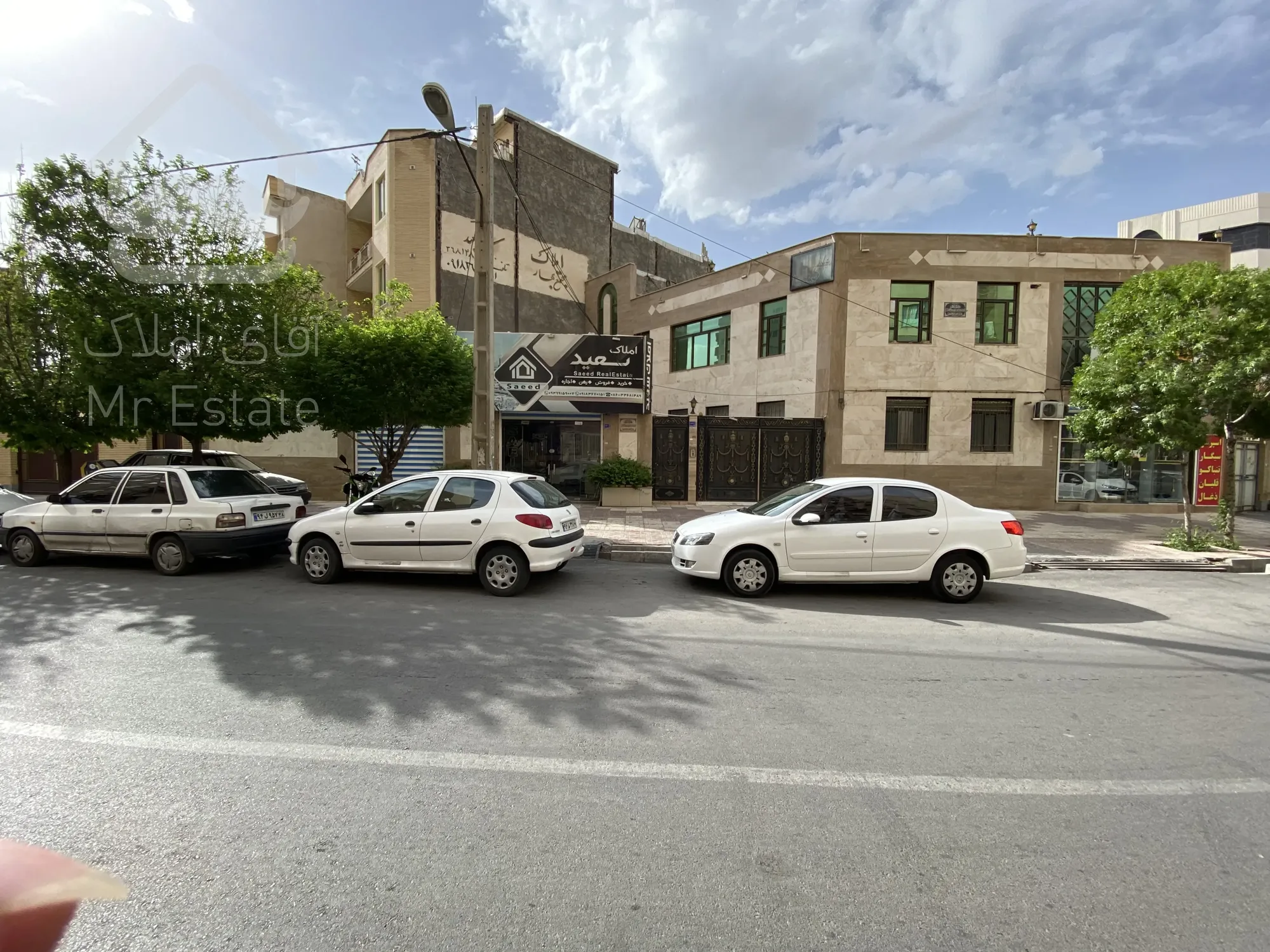 فروشی الهیه مشاور ویلایی با ۳ دهنه مغازه