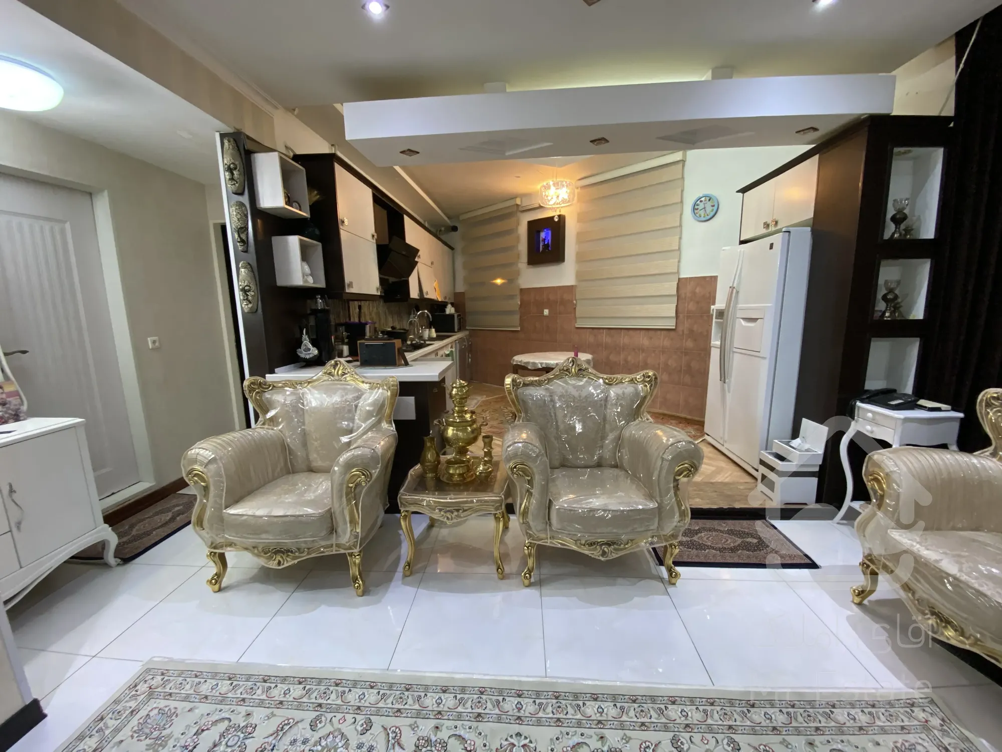 فروشی الهیه مشاور ویلایی با ۳ دهنه مغازه