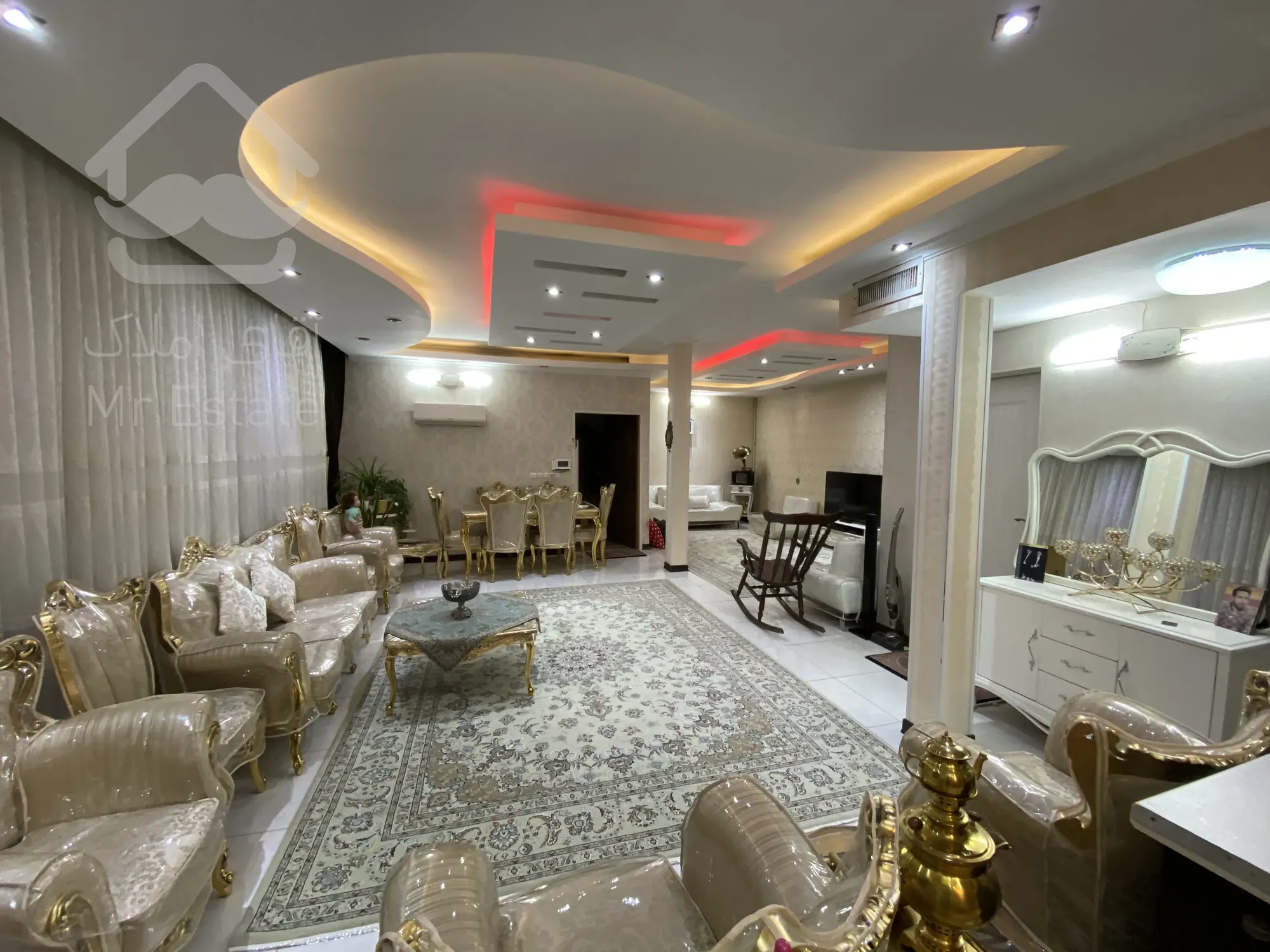 فروشی الهیه مشاور ویلایی با ۳ دهنه مغازه