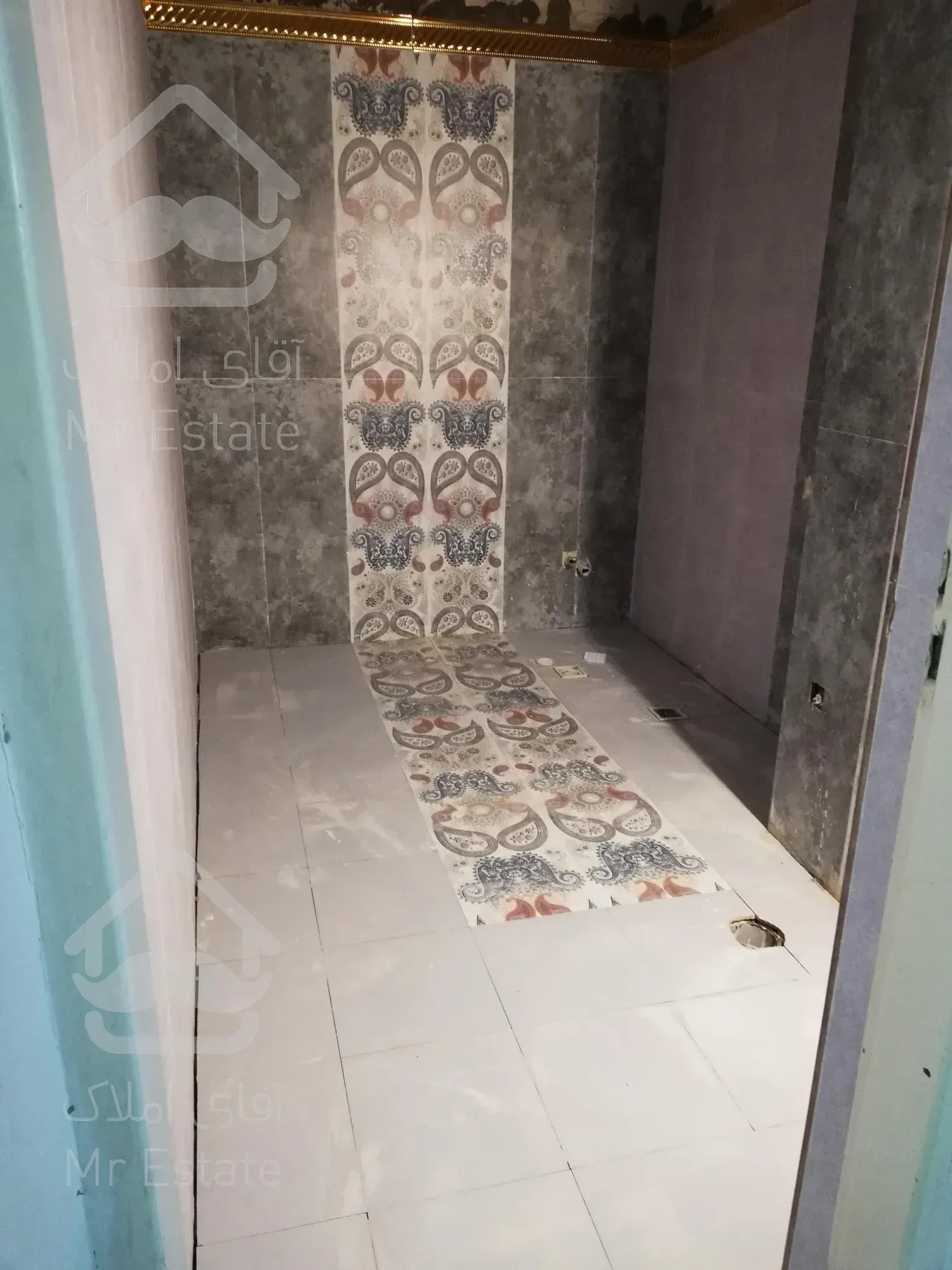 آپارتمان فول، 6 واحد مستقل