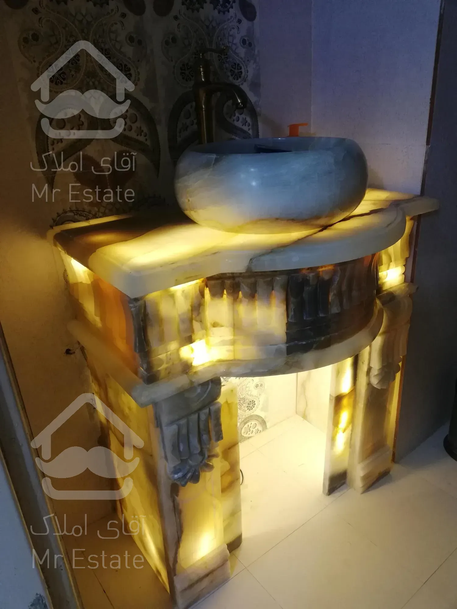 آپارتمان فول، 6 واحد مستقل