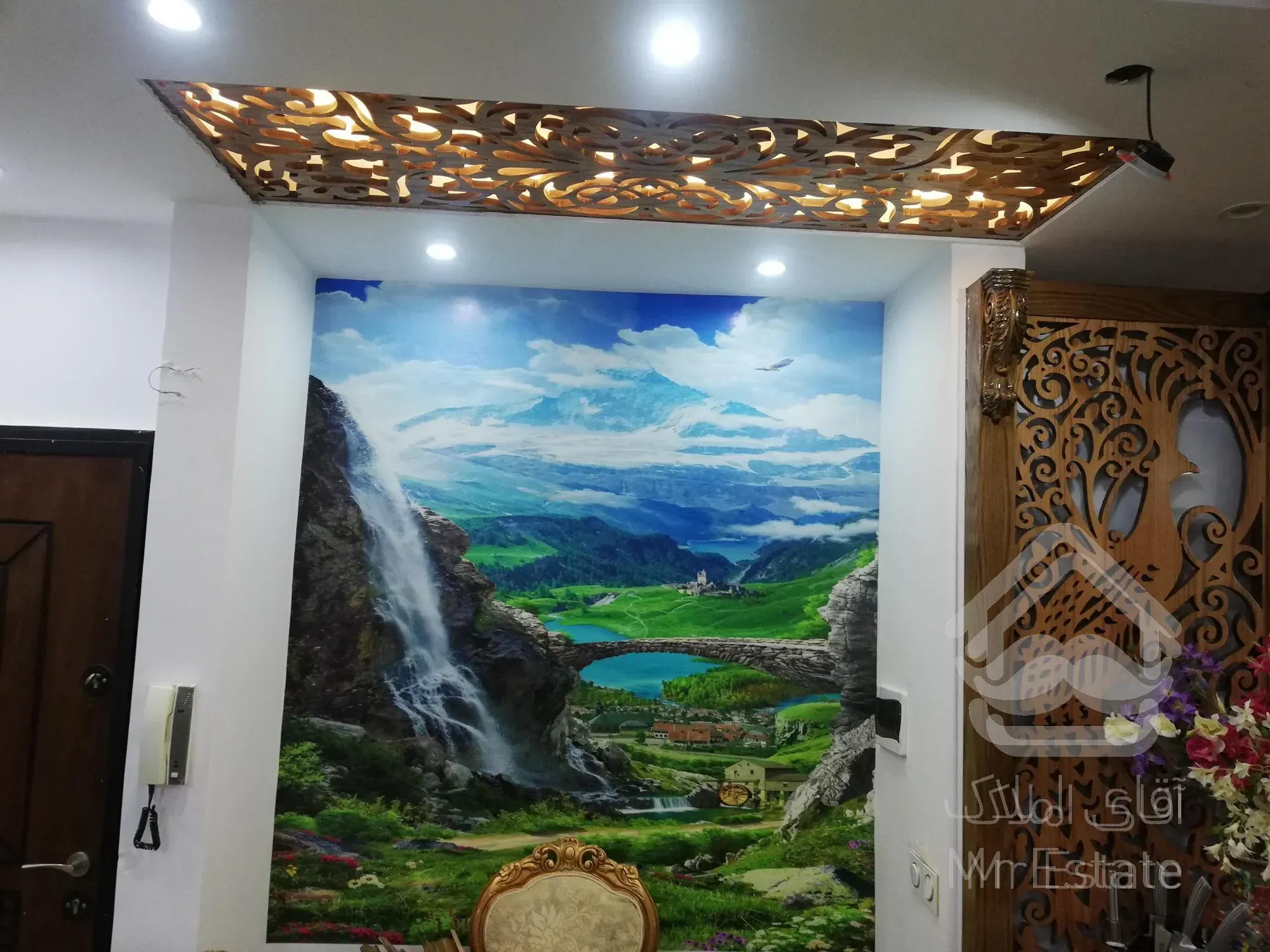 آپارتمان فول، 6 واحد مستقل