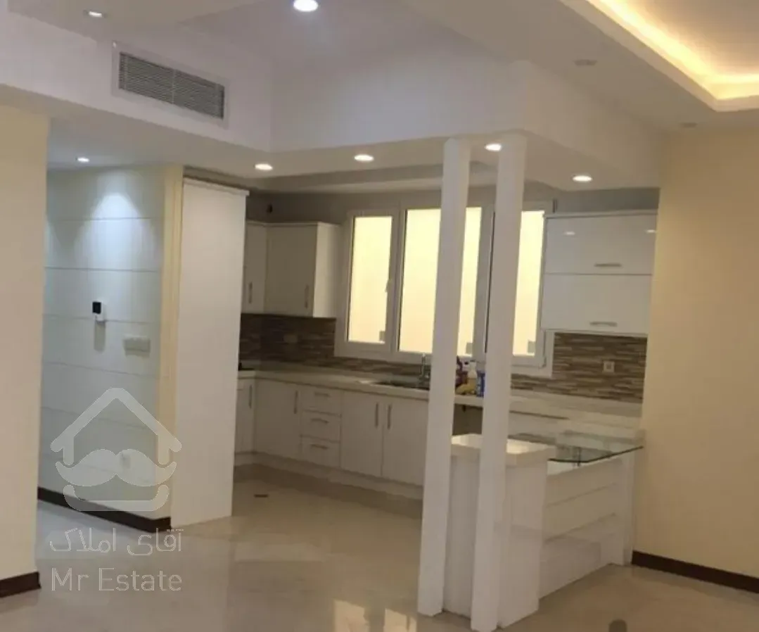 فروش 110 متری اختیاریه