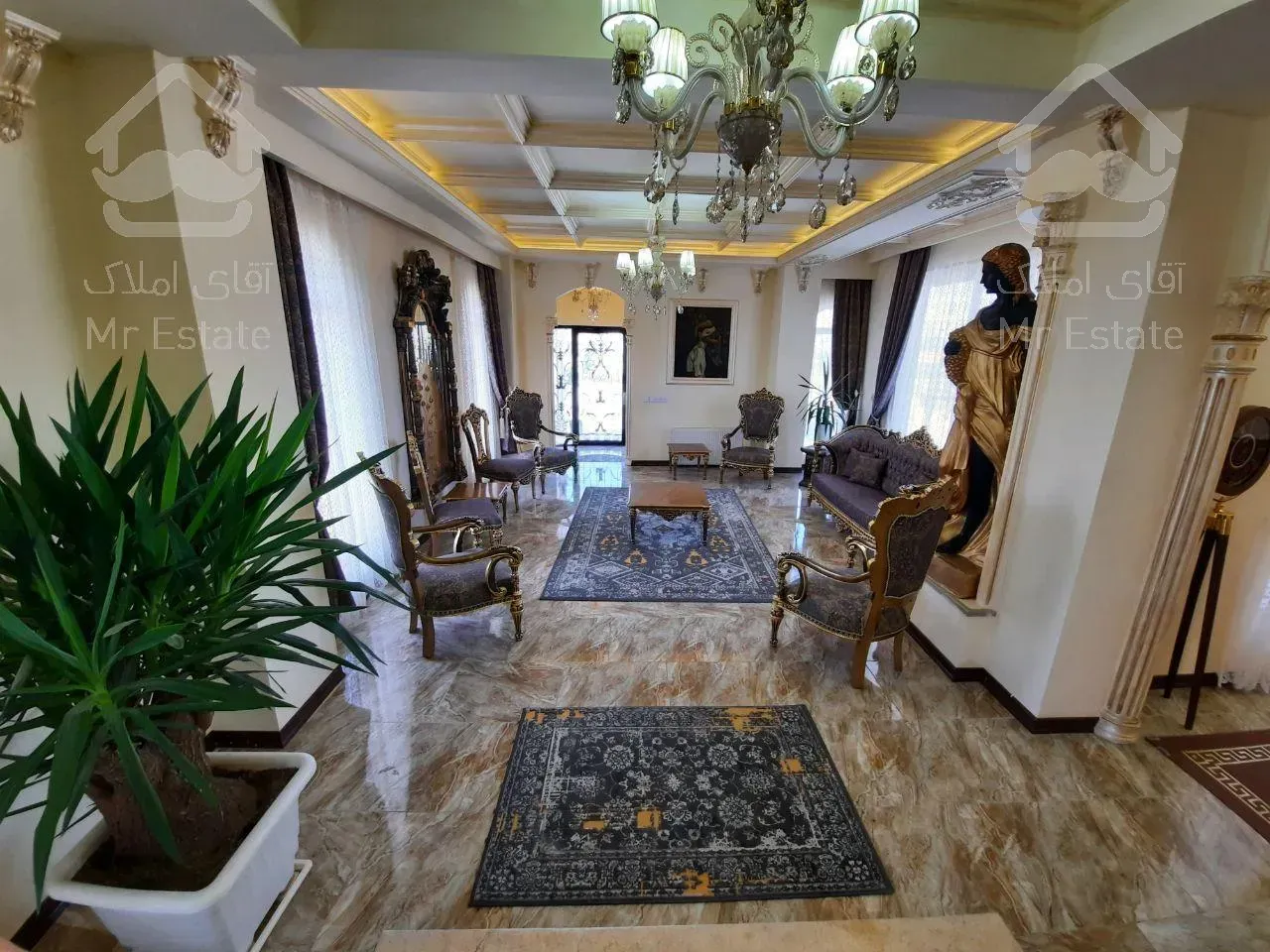 ویلامدرن کلاسیک ۴۵۰متر،شهرک زعفرانیه