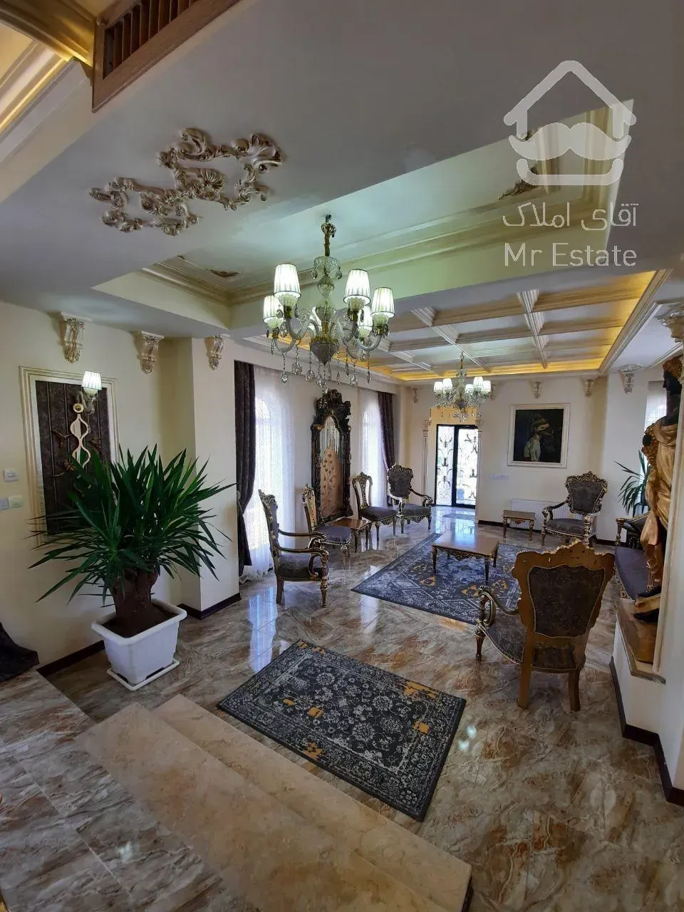 ویلامدرن کلاسیک ۴۵۰متر،شهرک زعفرانیه