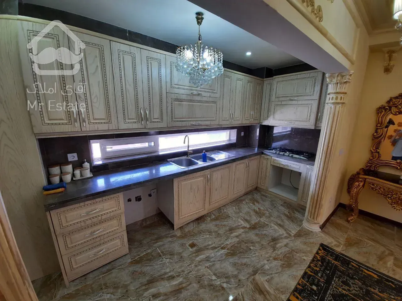 عمارت مدرن کلاسیک،۴۵۰متر،فول فرنیش،زعفرانیه