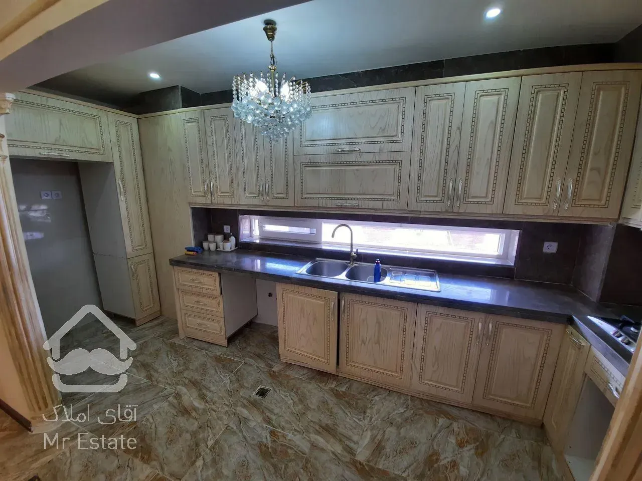 ویلامدرن کلاسیک ۴۵۰متر،شهرک زعفرانیه