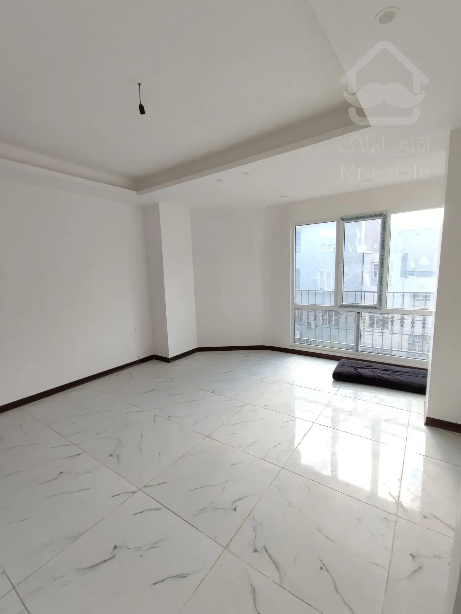 پیش فروش واحد ۱۳۳ متری سه خوابه اروپایی در چیتگر