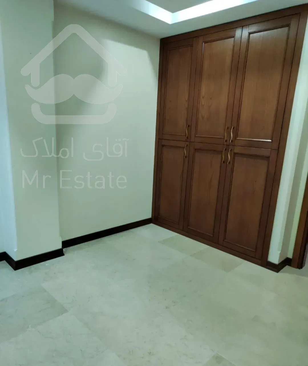 فروش 87 متری نیاوران