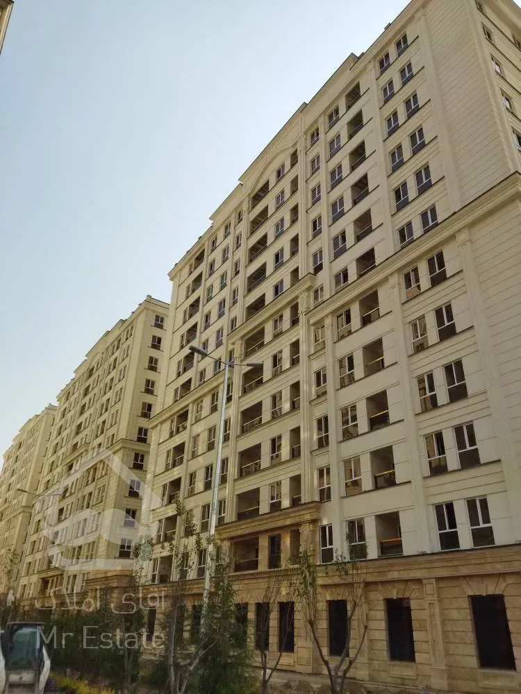 عمارت منطقه برج مجلل سازه گستر بنیتا در شهرک راه آهن