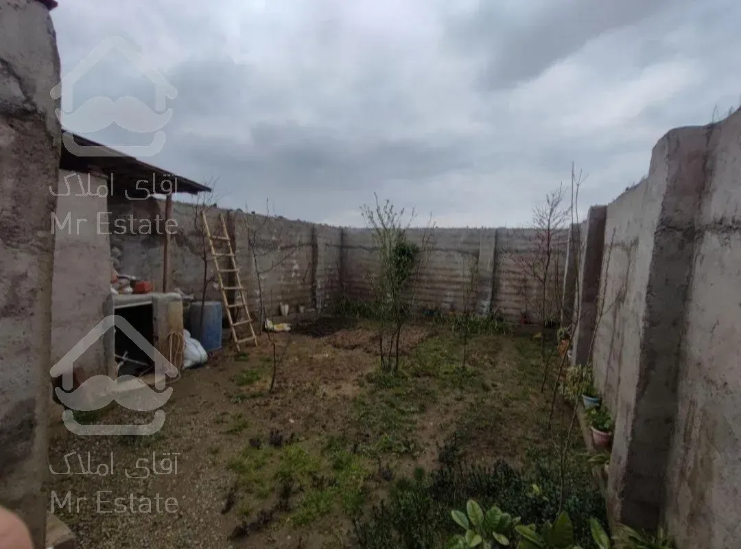 زمین و انبار ۱۲۵ متری