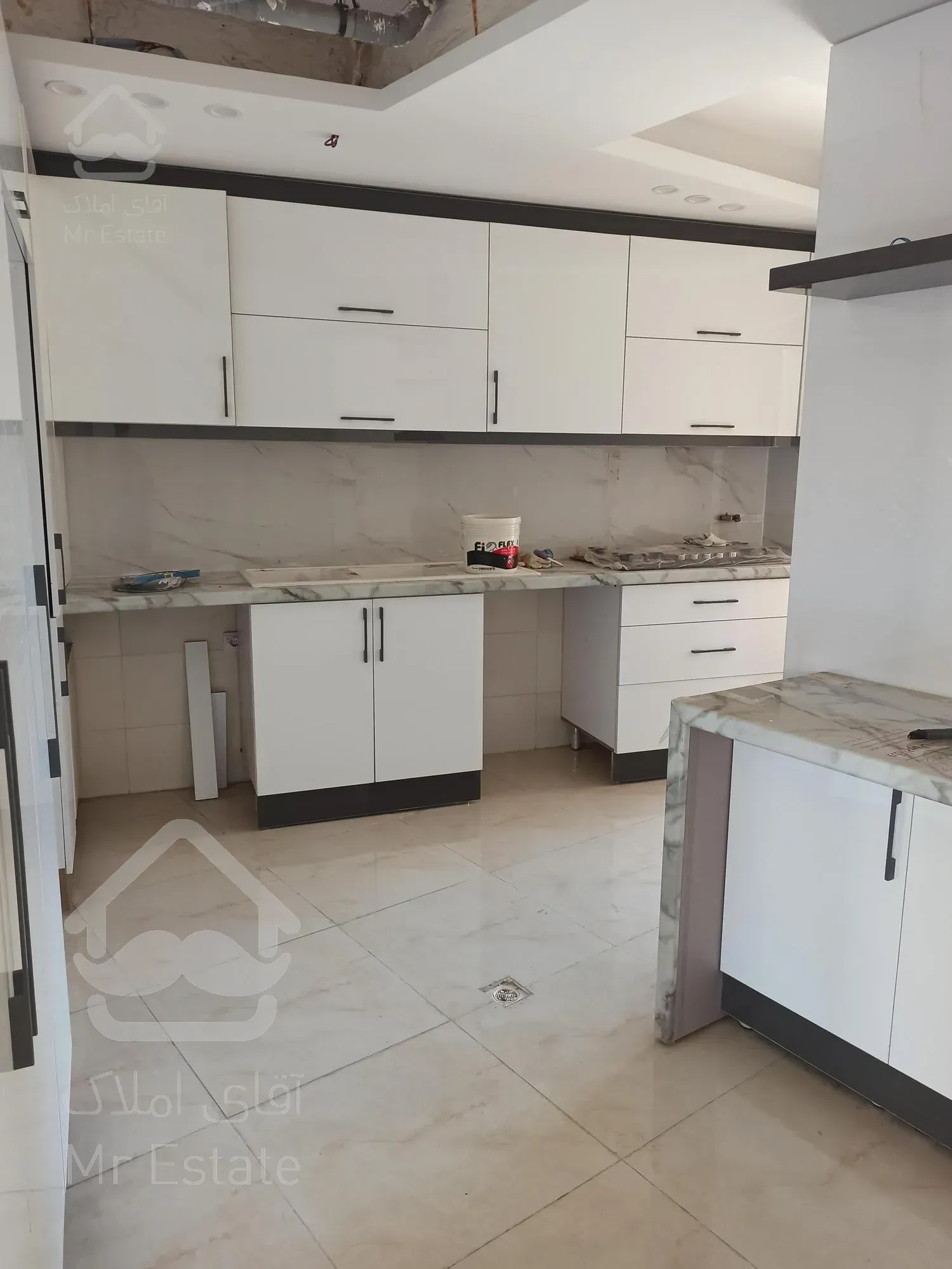 فروش ۱۶۴ متر سه خواب مفتح جنوبی فول امکانات