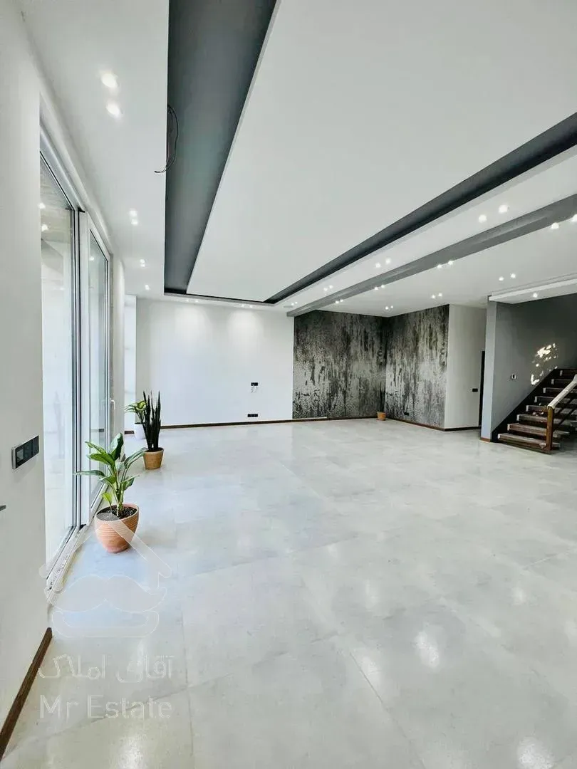 دوبلکس ۴۰۰متری در چمستان