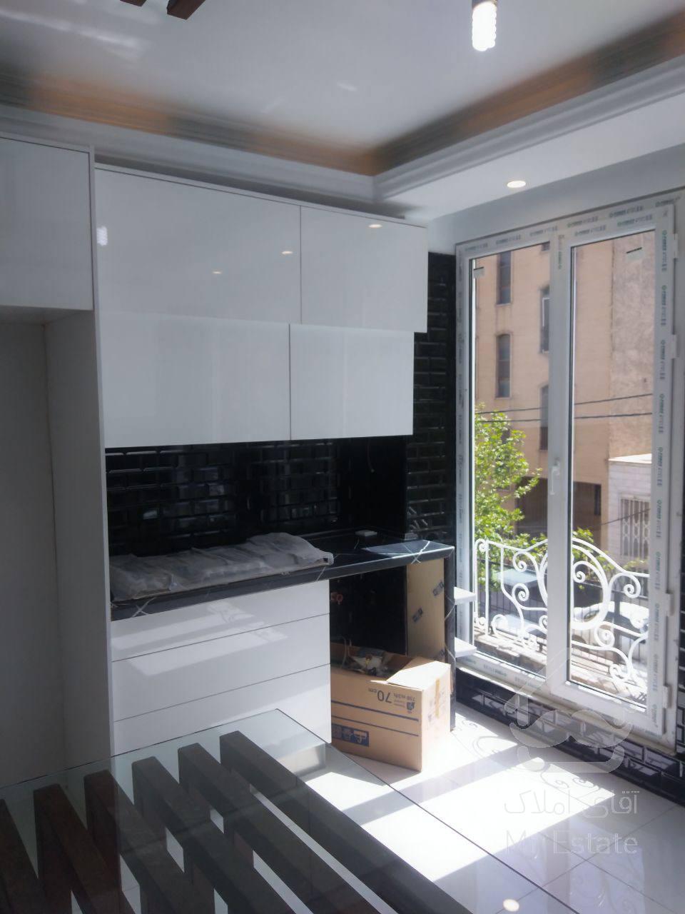 فروش ۷۰متری بالا همکف کمالی شرقی