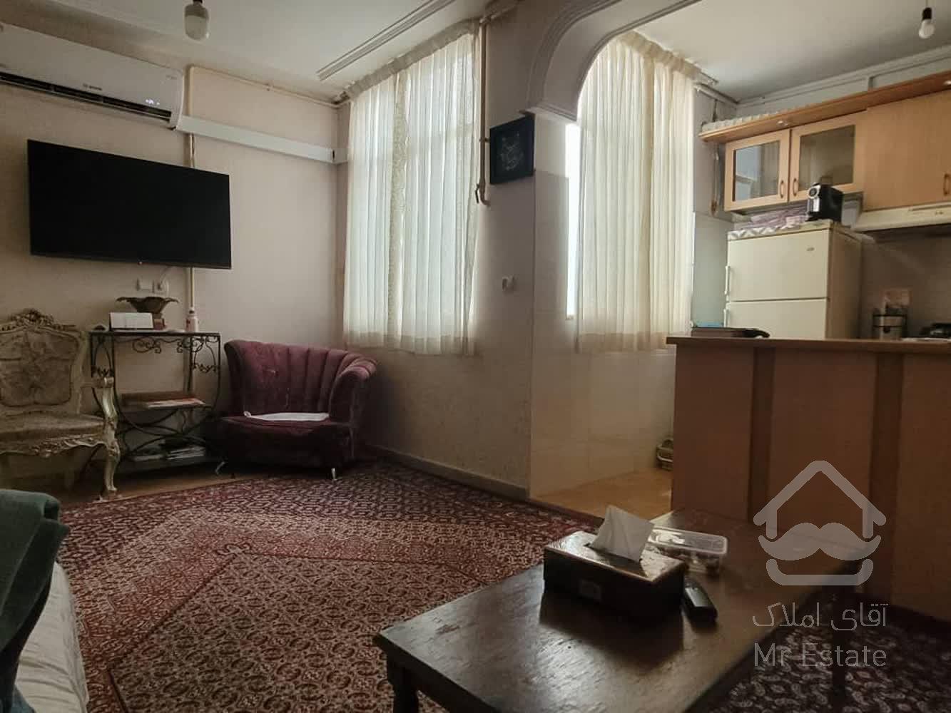 ۸۰متری دو خوابه آپارتمان امام خمینی