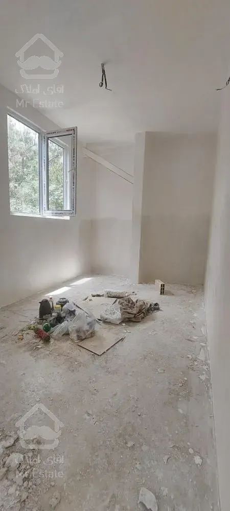 آپارتمان طبقه اول همراه باآسانسوروپارکینگ