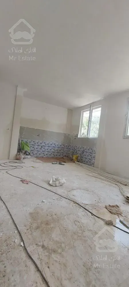 آپارتمان طبقه اول همراه باآسانسوروپارکینگ