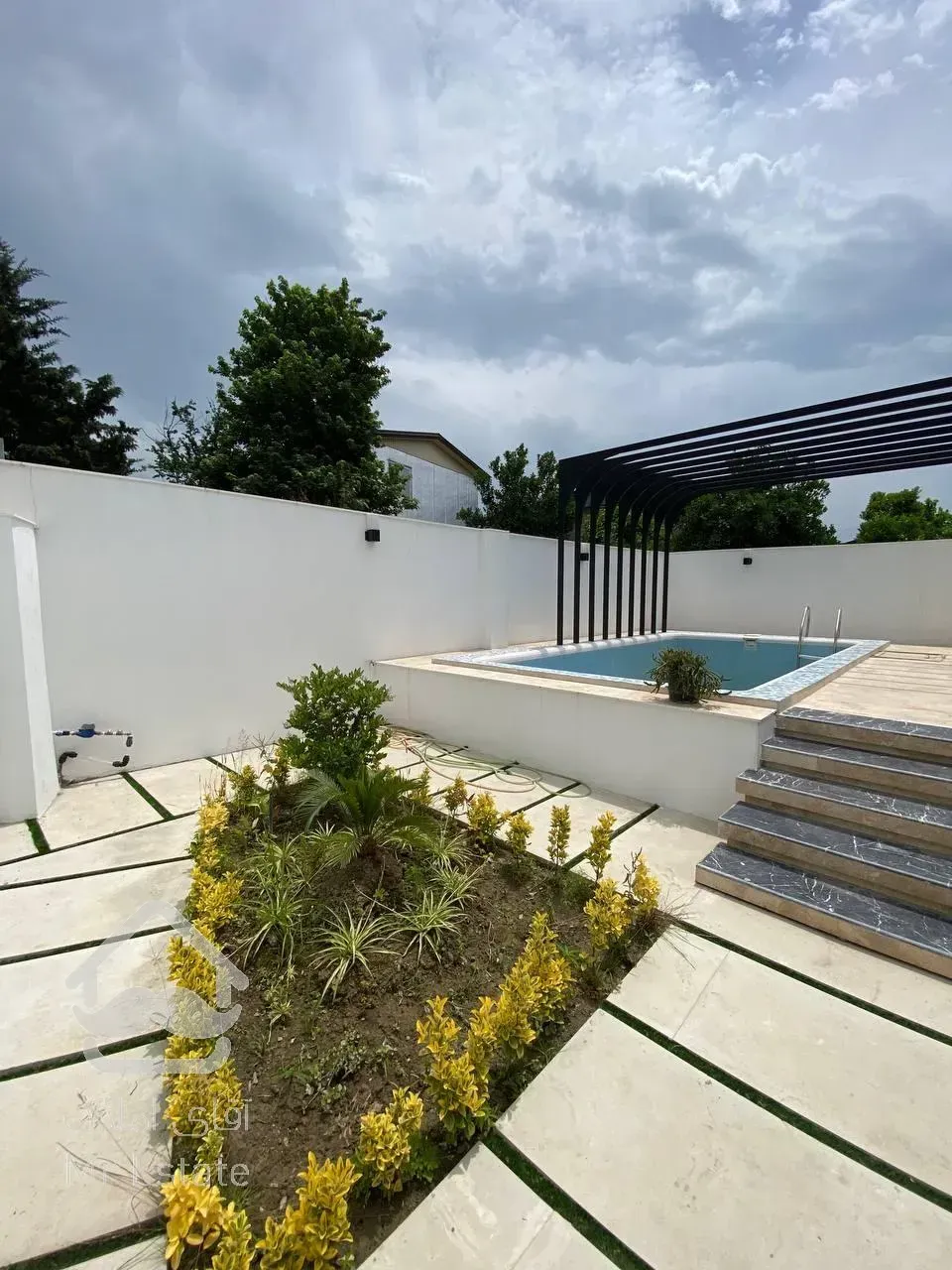 فروش ویلا خلیجی در منطقه جنگلی نور