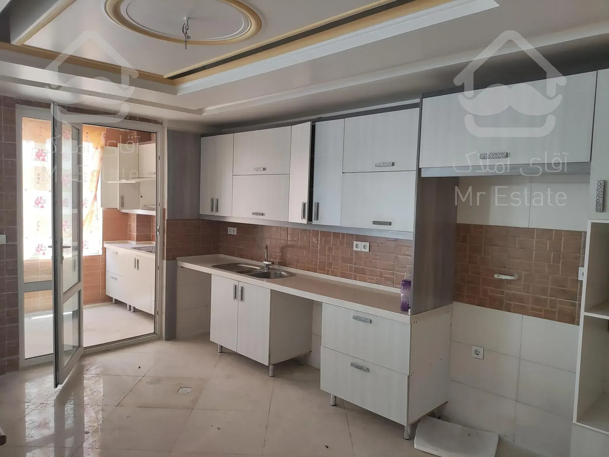 آپارتمان ، ۱۷۵ متر ، سه خوابه