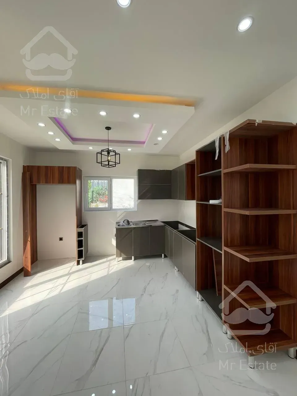 ویلا نما مدرن ۴۰۰ متری استخردار شهرک برند سند تک برگ