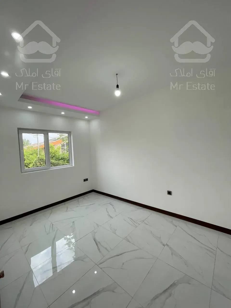 ویلا نما مدرن ۴۰۰ متری استخردار شهرک برند سند تک برگ