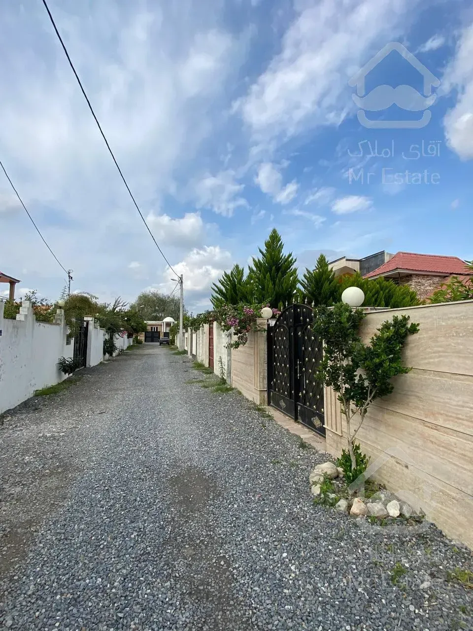 ویلا نیمپیلوت جنگلی ۳۰۰ متری شهرکی سند تک برگ