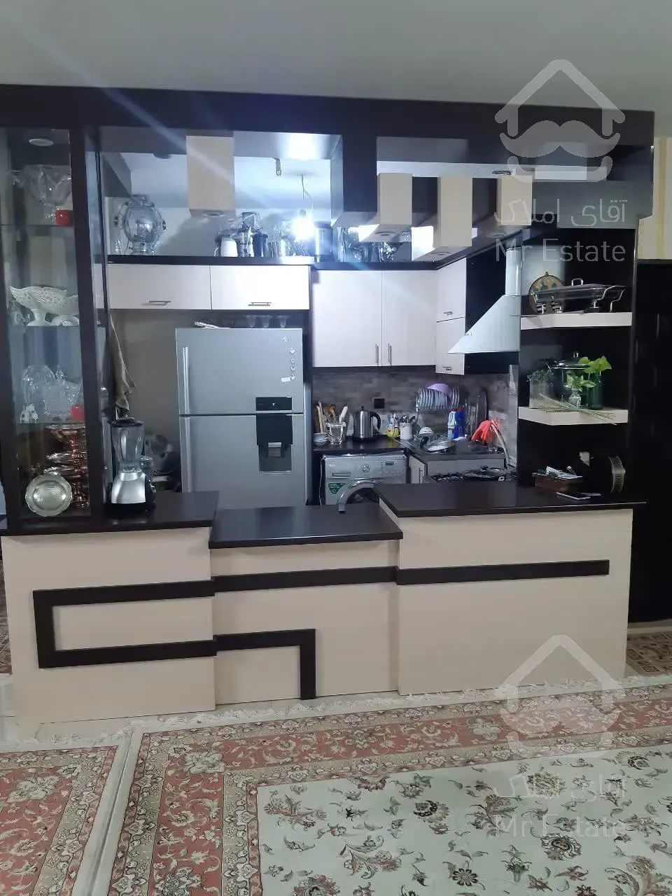 ۹۰متری طبقه سوم بدون مشرف