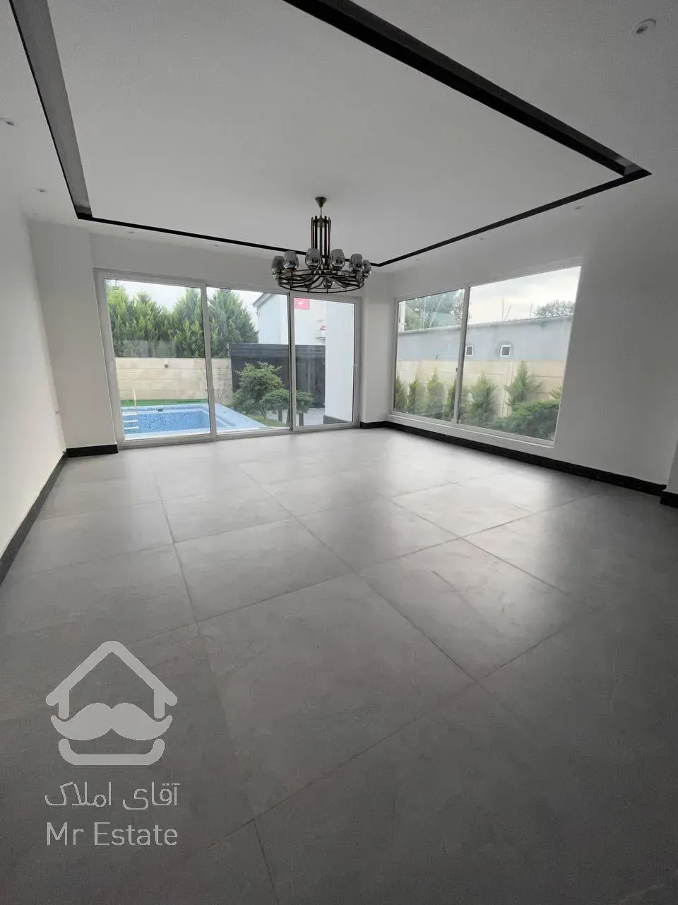 فروش ویلا تریبلکس نما مدرن منطقه جنگلی