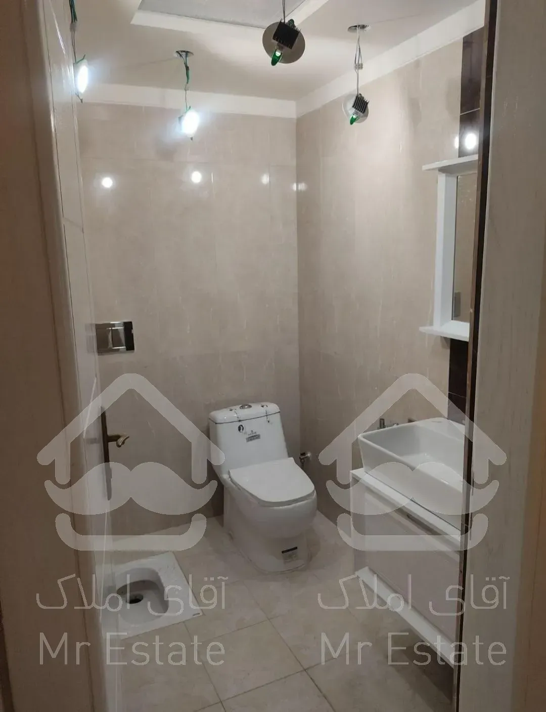 130متر/کلیدنخورده/روف گاردن/تاپ لوکیشن