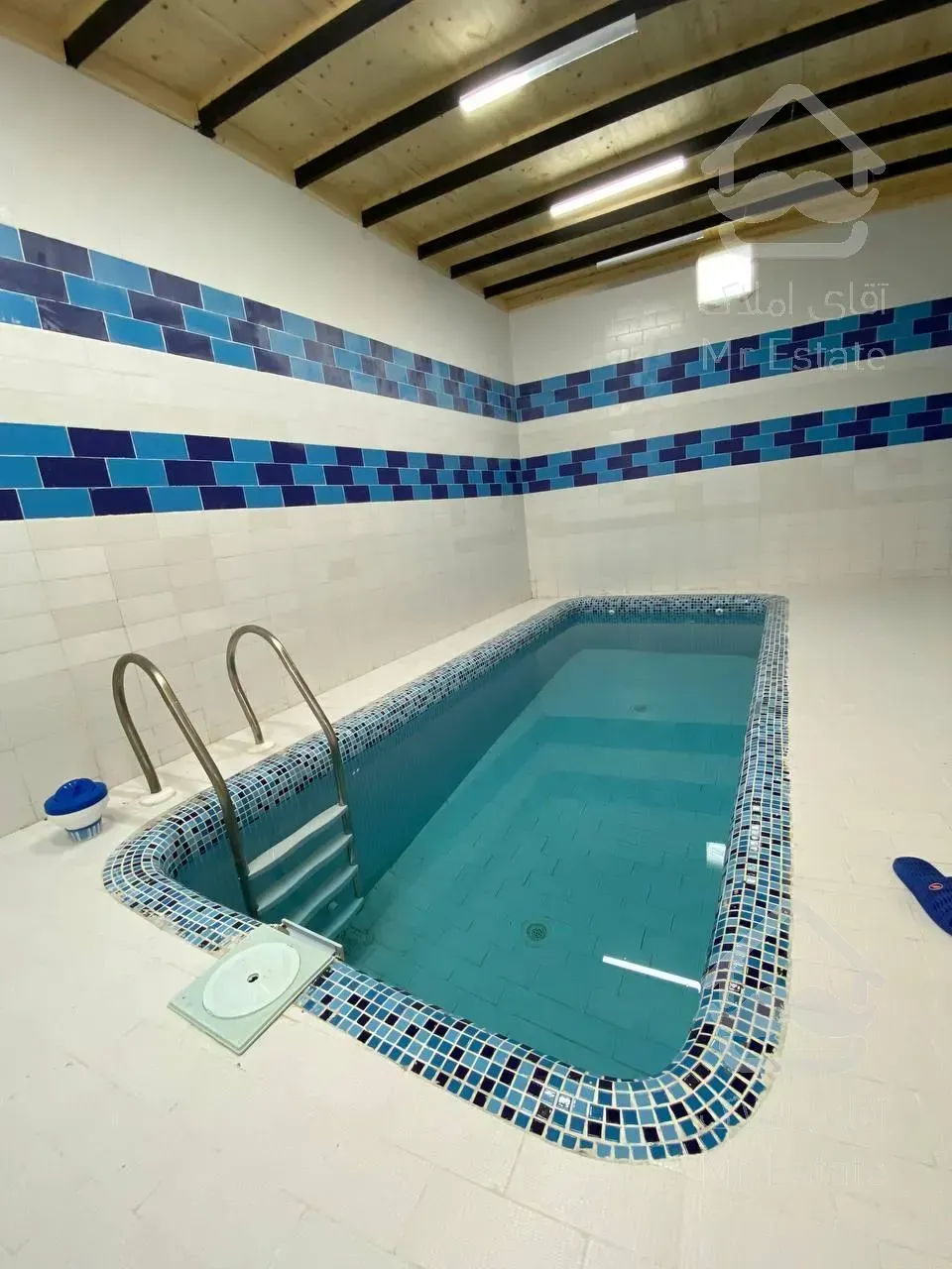 ویلا نیمپیلوت جنگلی ۲۲۰ متری بهترین لوکیشن سند تک برگ استخردار