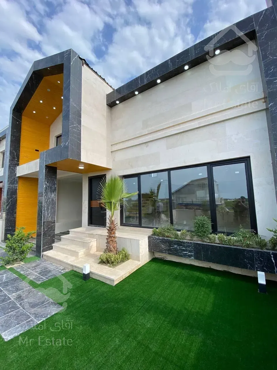 ویلا نیمپیلوت نما مدرن شهرکی ۲۵۰ متری سند تک برگ