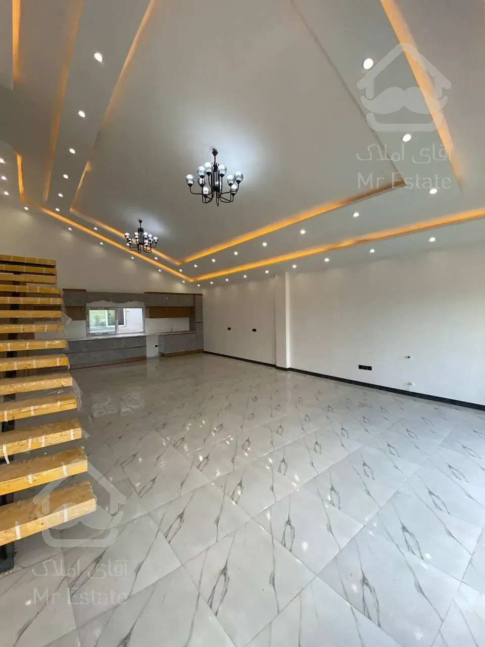 ویلا نیمپیلوت نما مدرن شهرکی ۲۵۰ متری سند تک برگ