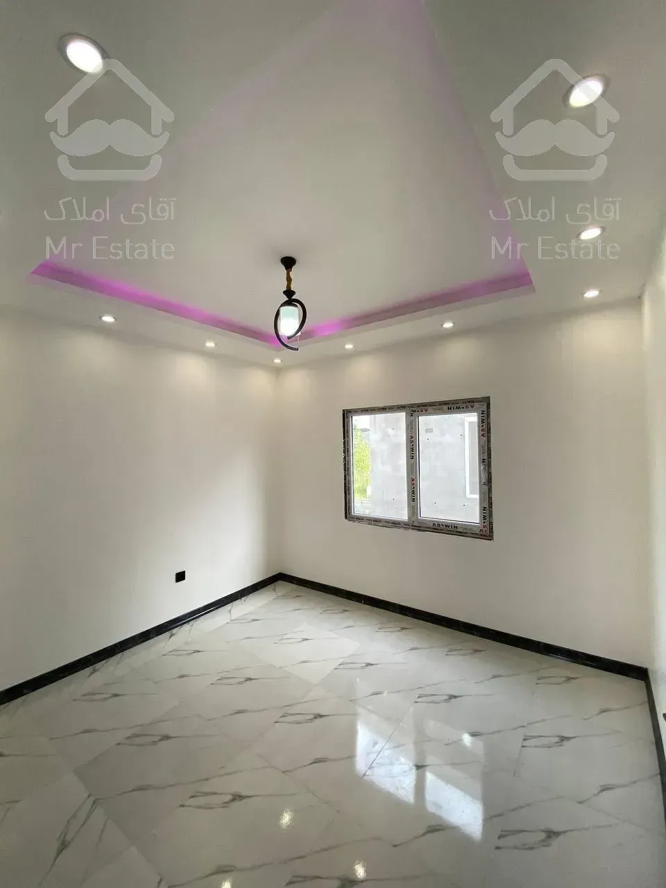 ویلا نیمپیلوت نما مدرن شهرکی ۲۵۰ متری سند تک برگ