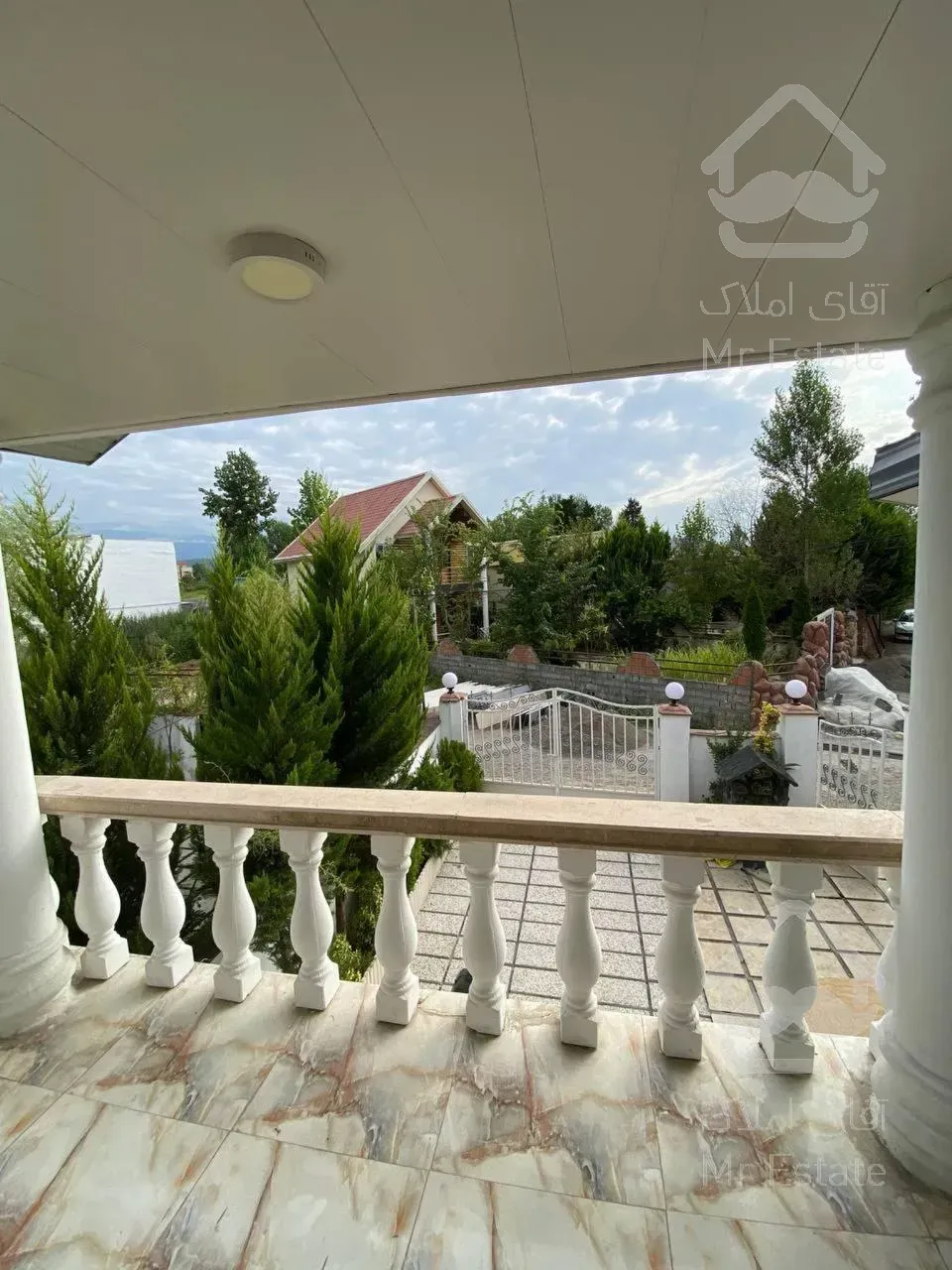 فروش ویلا استخر دار زیر قیمت منطقه خط بک جنگل