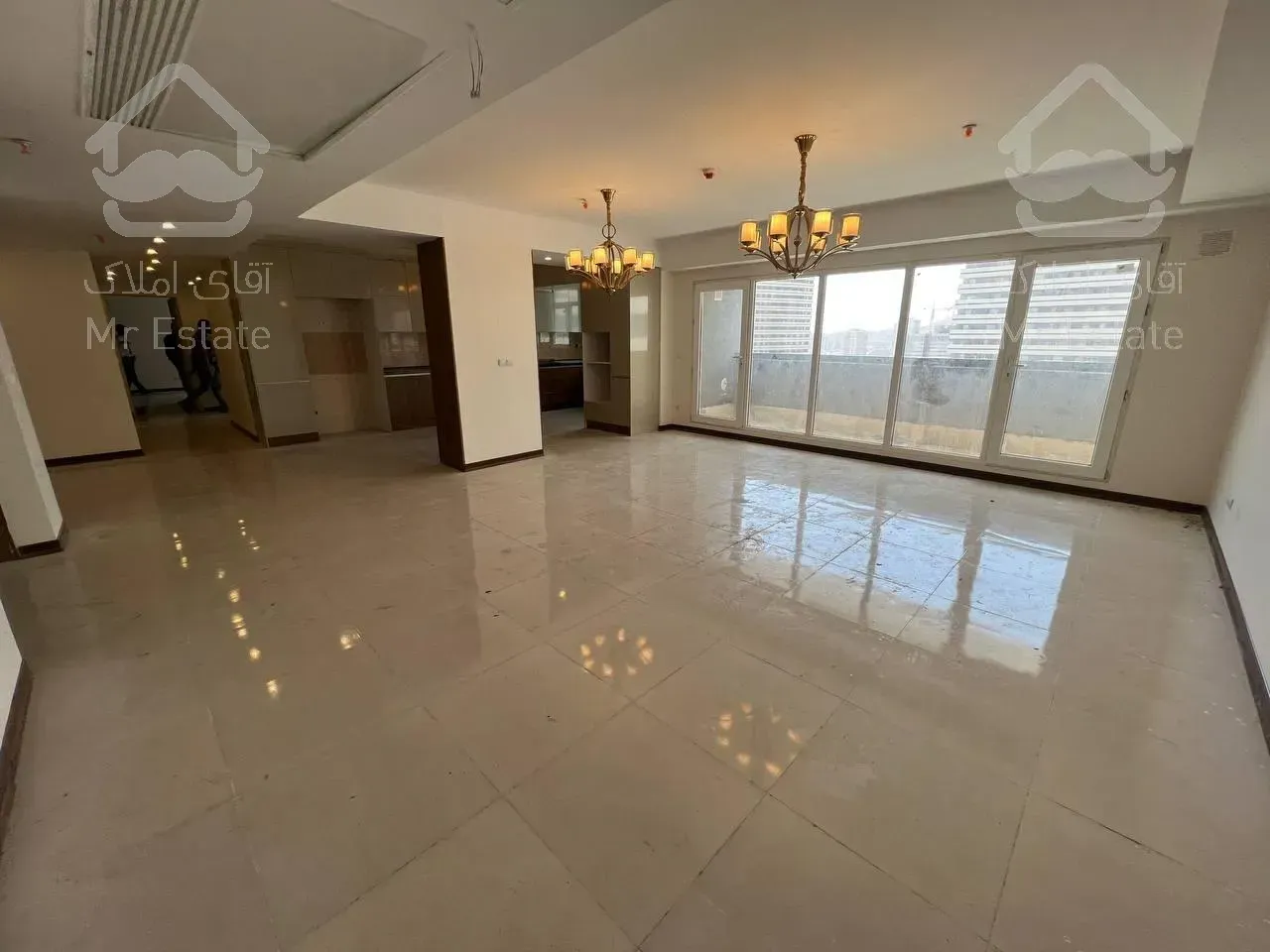 ۲۰۰ متر / ۳ خواب / فول دیزاین / رهن و اجاره چیتگر