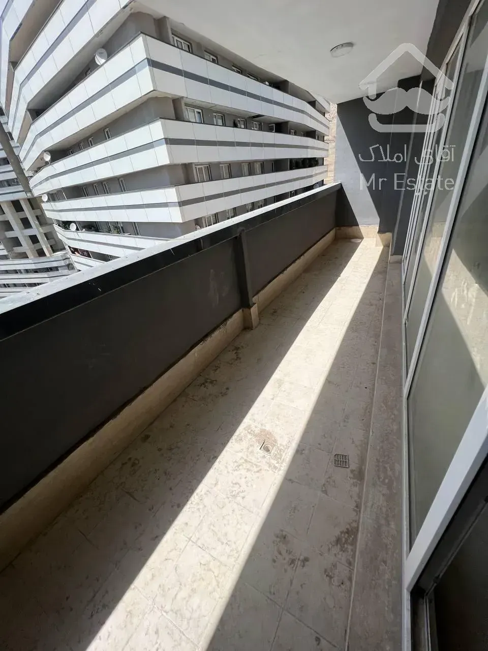 ۲۰۰ متر / ۳ خواب / فول دیزاین / رهن و اجاره چیتگر