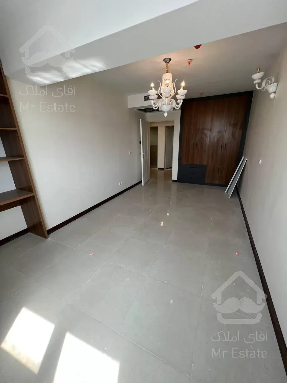 ۲۰۰ متر / ۳ خواب / فول دیزاین / رهن و اجاره چیتگر